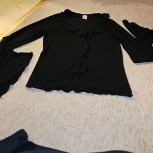 Chic Black Ruffled Women's Blouse